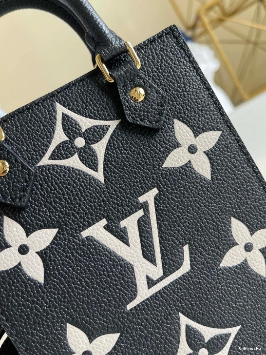 VUITTON PETIT LOUIS PLAT SAC 1224
